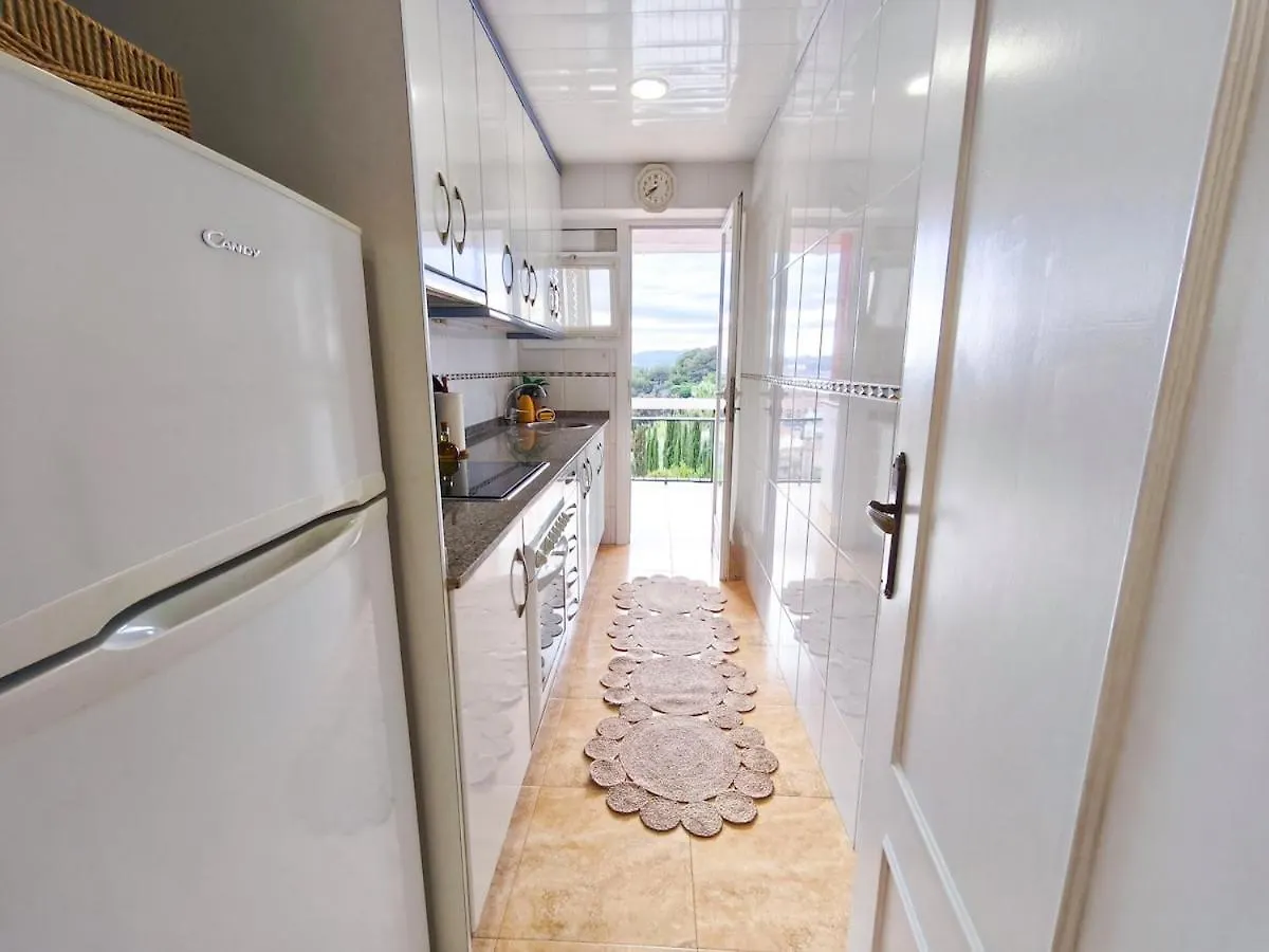 New Apartment Costa Brava, Seaview! Nearby Beach 滨海略雷特