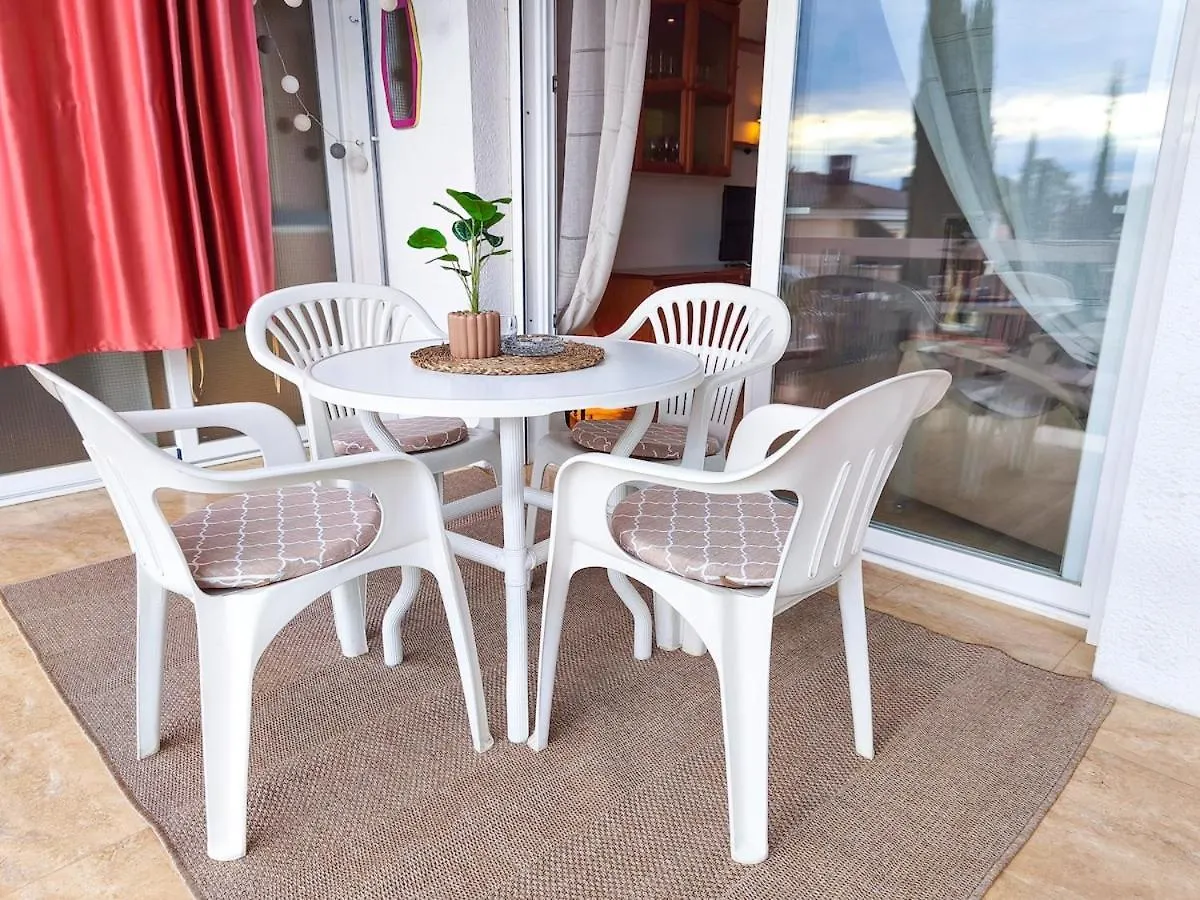 New Apartment Costa Brava, Seaview! Nearby Beach 滨海略雷特 0*,  西班牙