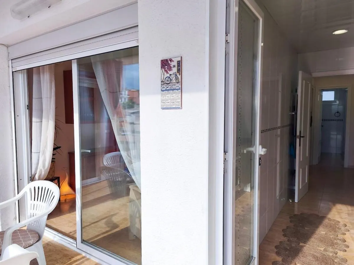 New Apartment Costa Brava, Seaview! Nearby Beach 滨海略雷特