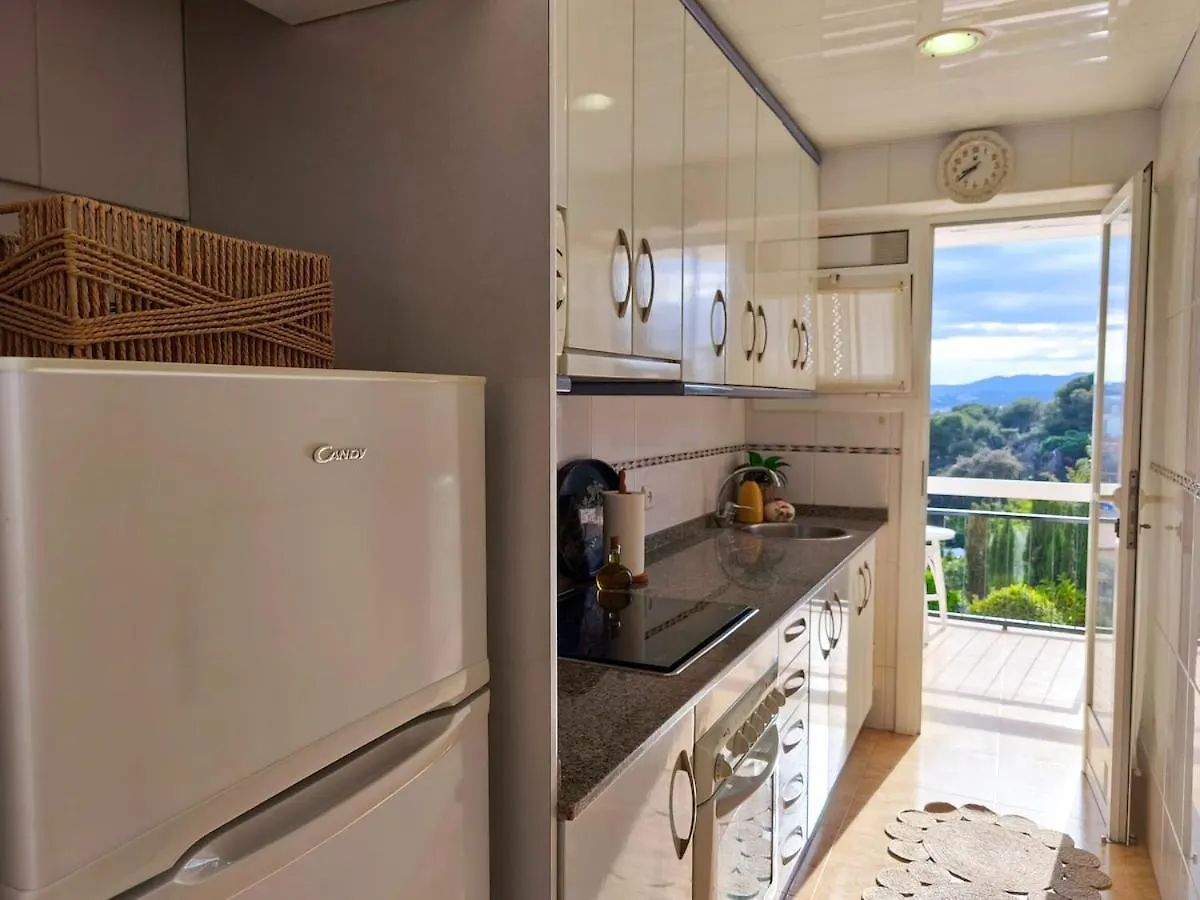 New Apartment Costa Brava, Seaview! Nearby Beach 滨海略雷特